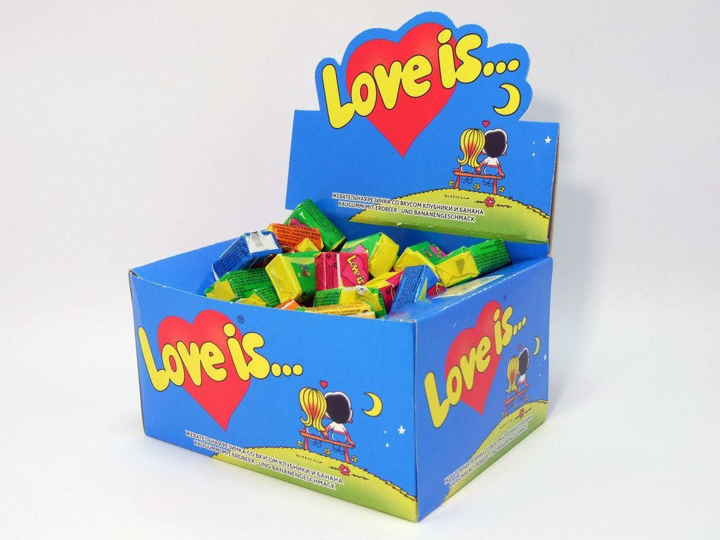 

Жевательная жвачка Love is, жвачки лове ис банан и клубника