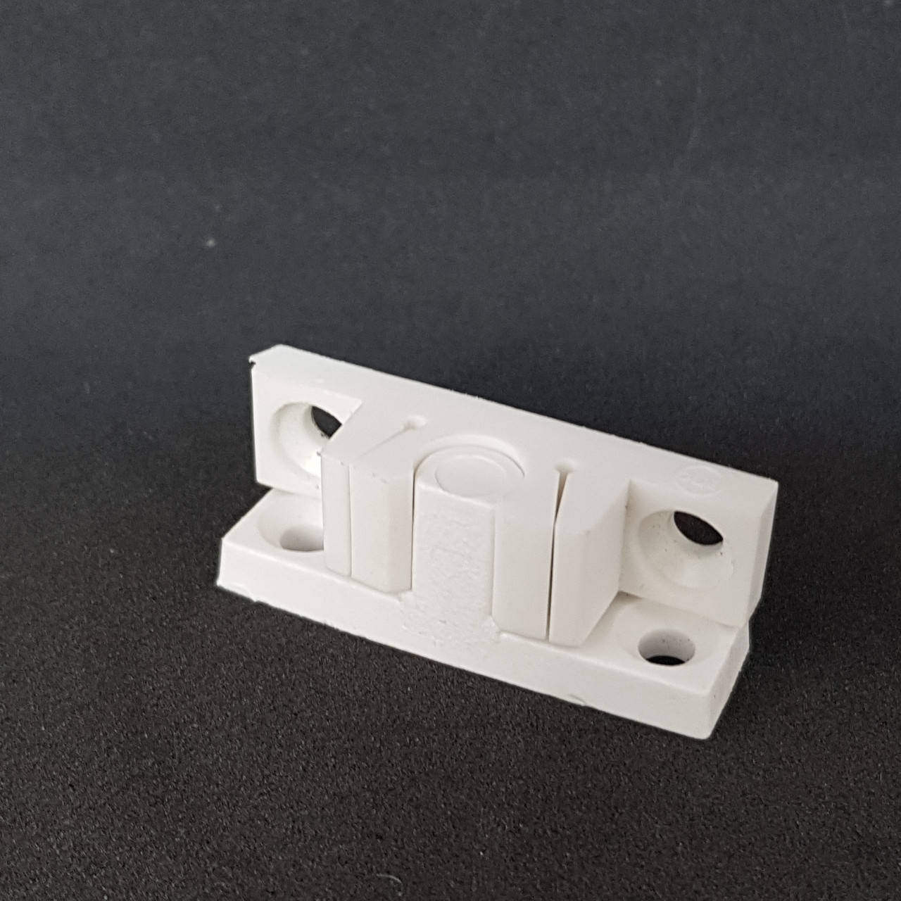 

Фіксатор ТЕРМОПЛАСТ для дверної москітної сітки(білий)