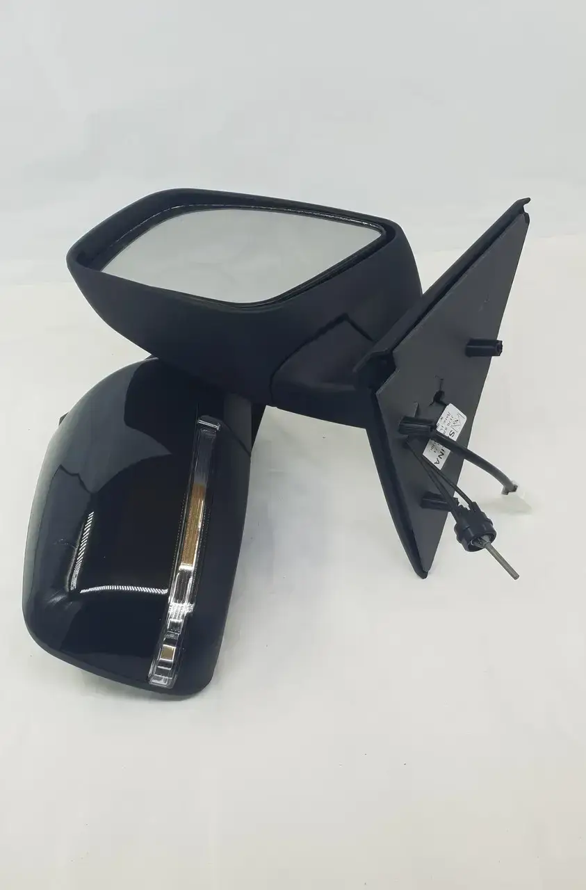 

Зеркала на Ваз-2170 Приора с троссовой регулировкой,с повторителем поворота и обогревом