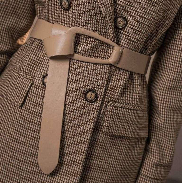 

Ремень-петля женский широкий кожаный длинный пояс на талию на пиджак блузку платье батал Бежевый