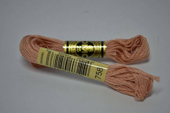 

Мулине DMC (ДМС) 758 номер. Нитки для вышивания, Франция, оригинал, Розовый