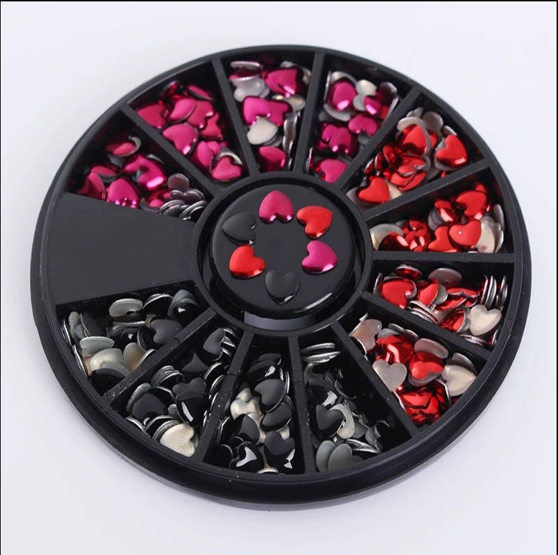 

Декор в карусели сердечки