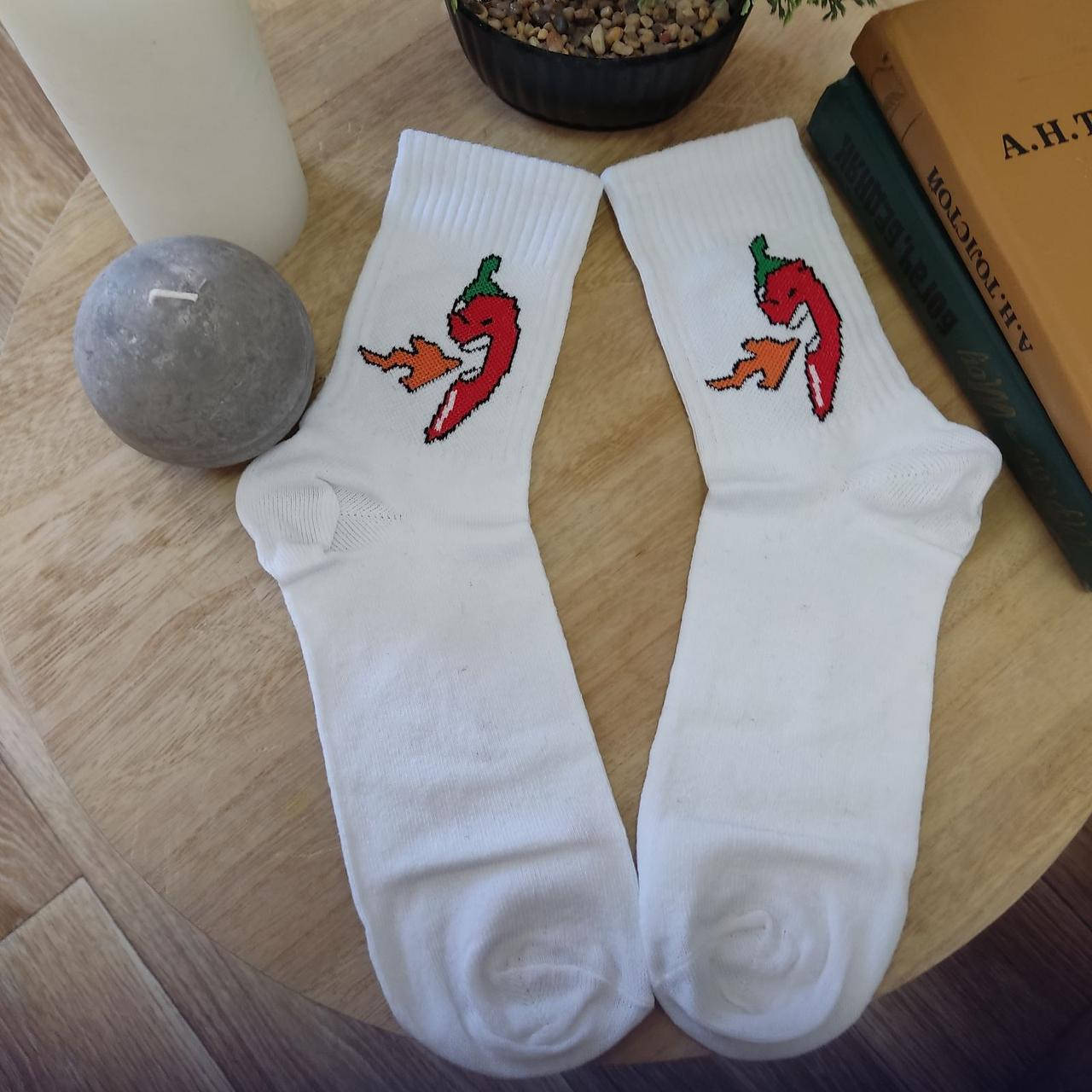 

Носки мужские белые с принтом "Красный перец с пламенем" (размер 41-46)