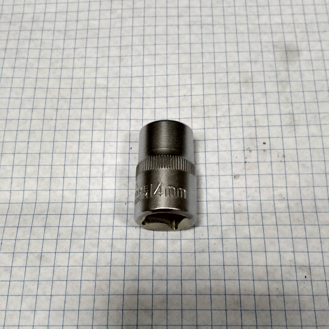 

Насадка шестигранная CrV 1/2 14мм