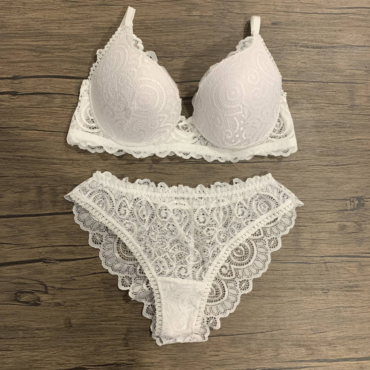 

Комплект бюстгальтер и трусики - Honey Basic 70B, S, Белый