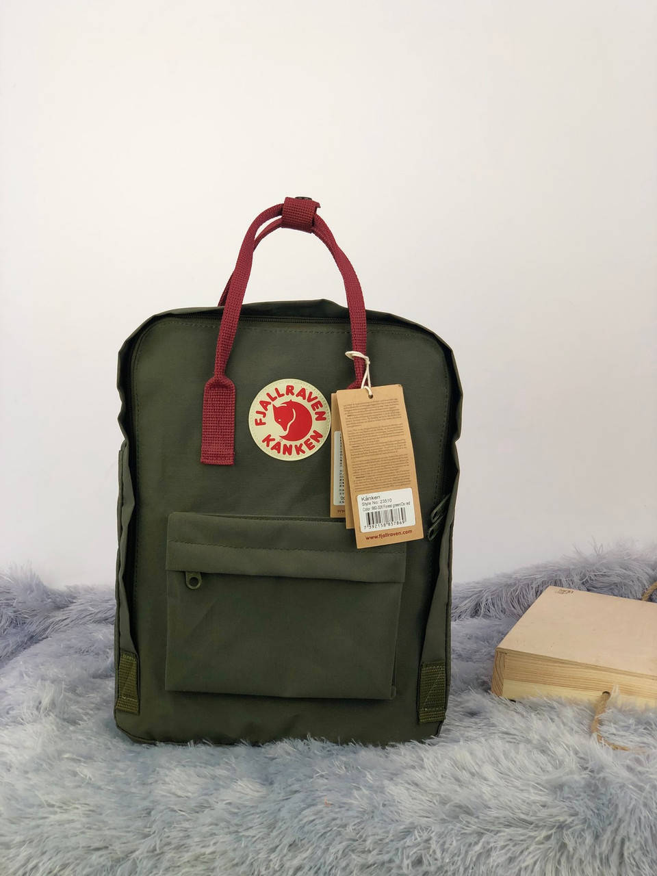 

Рюкзак Fjallraven Kanken Bag classic / ПРЕМІУМ ЯКОСТІ / хакі з червоними ручками, Разные цвета