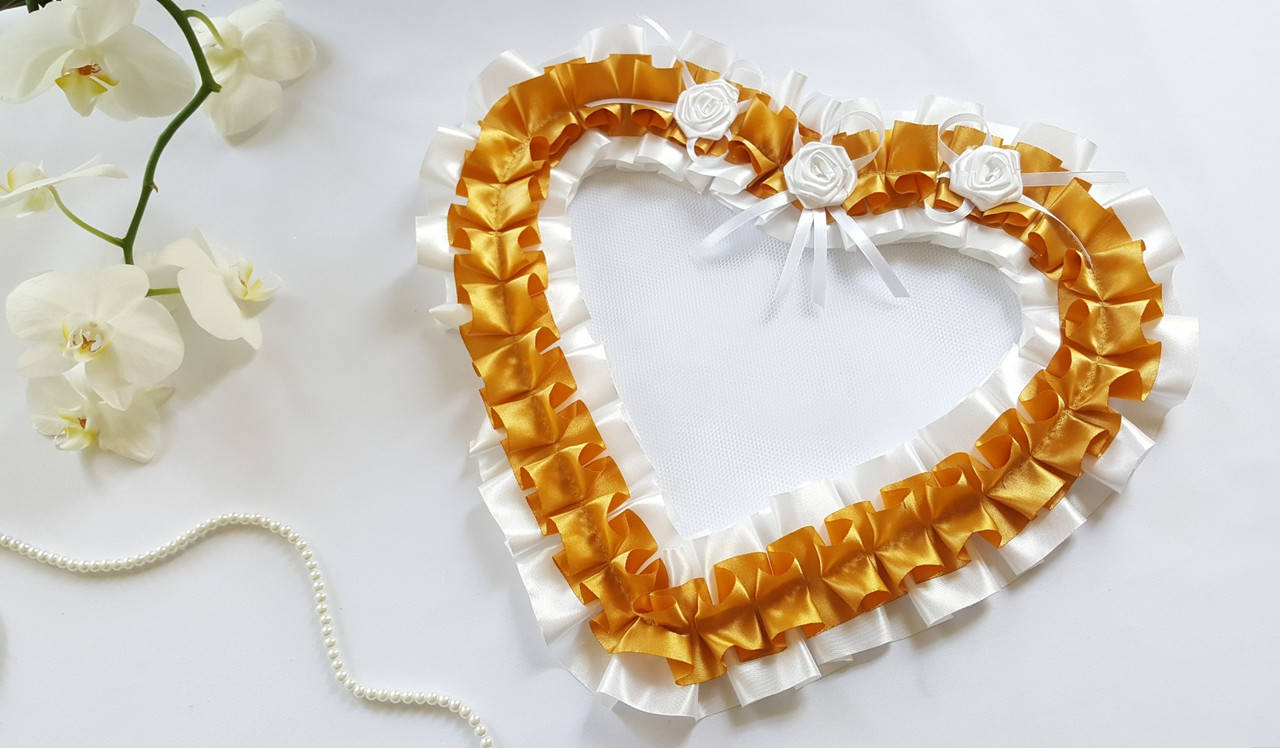 

Сердце для украшения автомобиля Золото