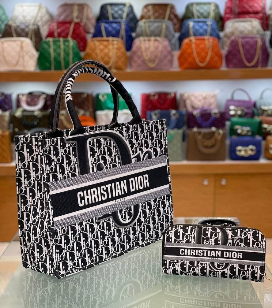 

Сумка женская Christian Dior шопер, Молочный