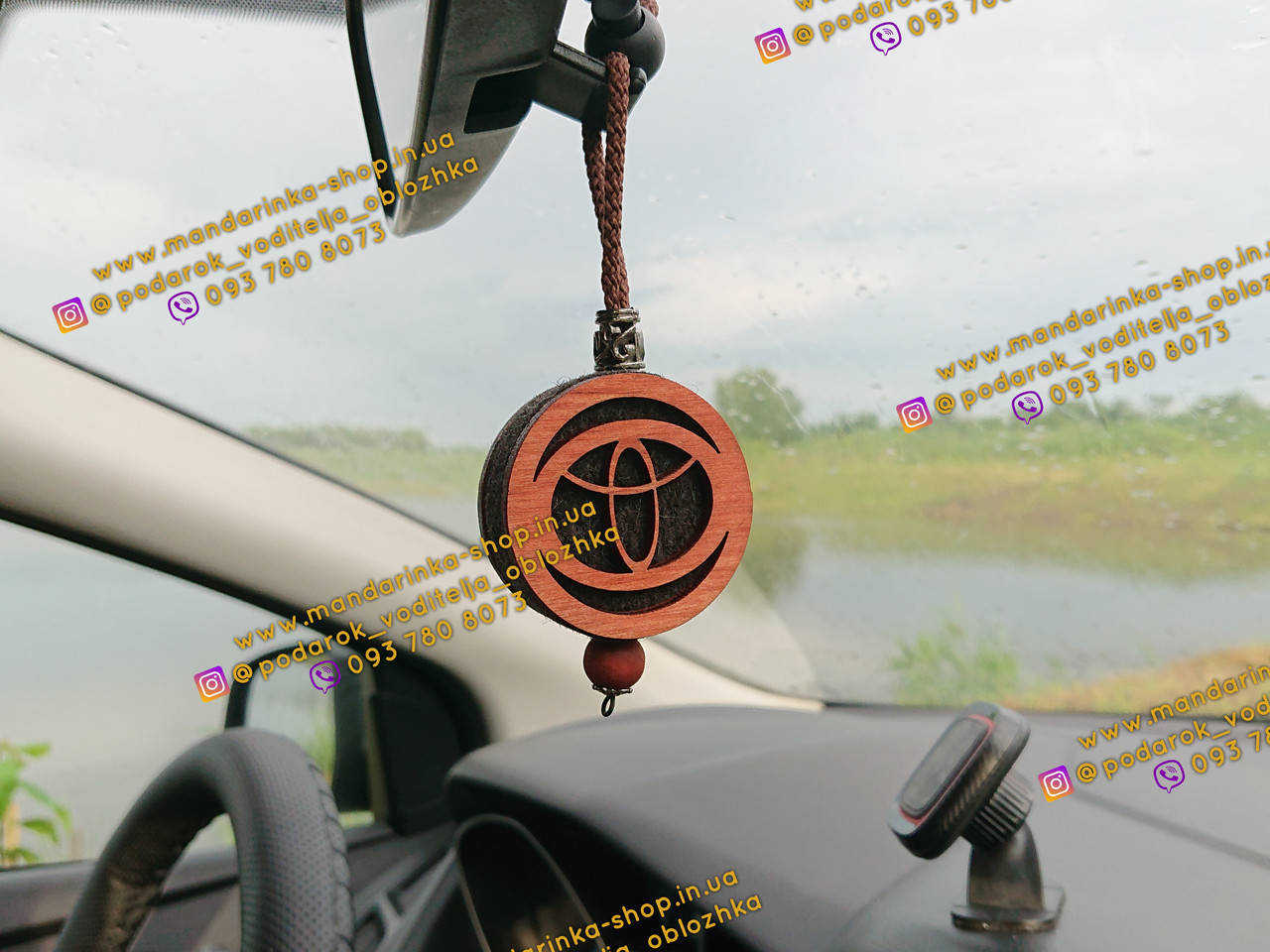 

Подвеска ароматизатор Toyota, Парфюм Тойота на зеркало