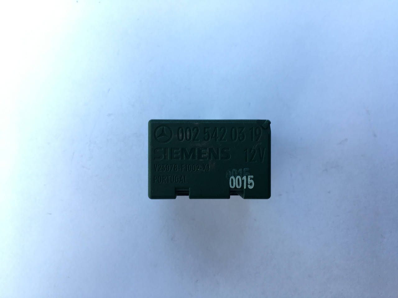 

Автомобильное реле 0025420319 V23078-F1002-X1 Mercedes Siemens, tyco 12V