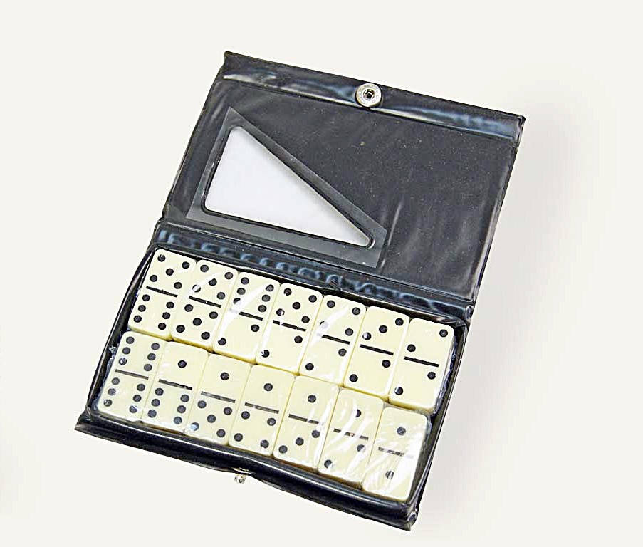 

Домино в чехле