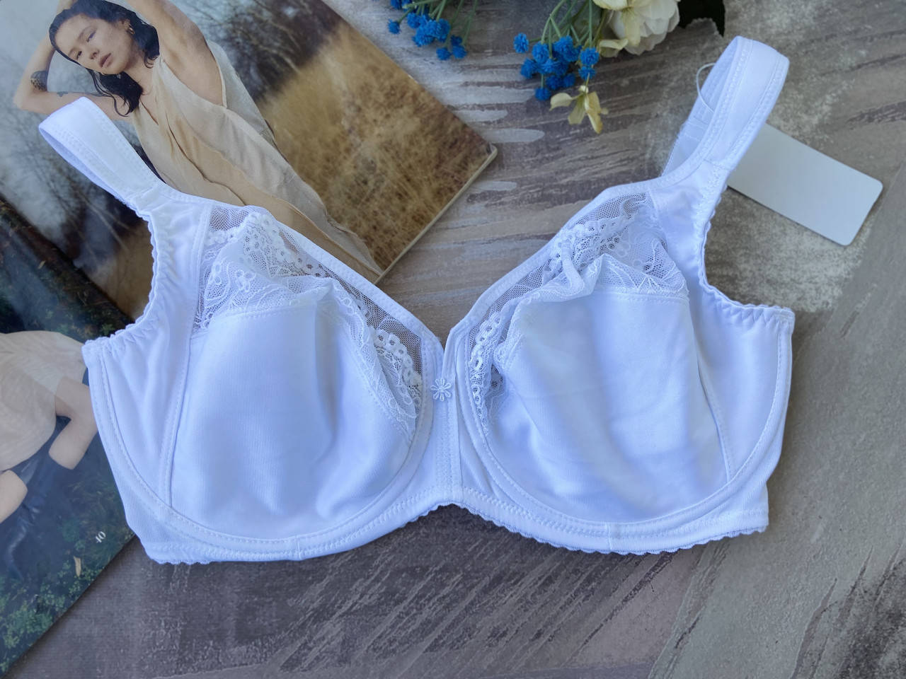 

Белый бюстгальтер для груди большого размера Lanny Mode без поролона на размер 80/85/90/95/100G 95G