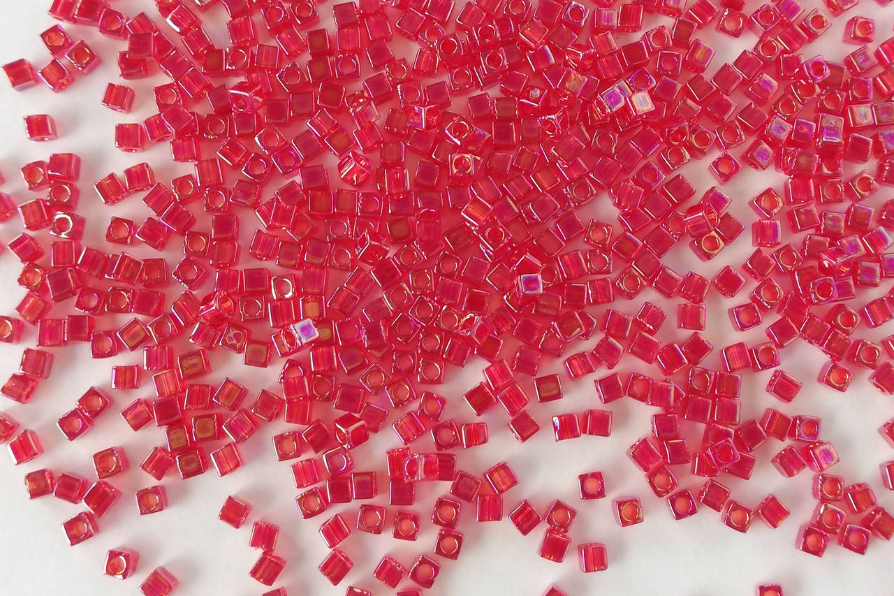 

Miyuki Square Beads 1,8 мм SB0298 Transparent Ruby AB
