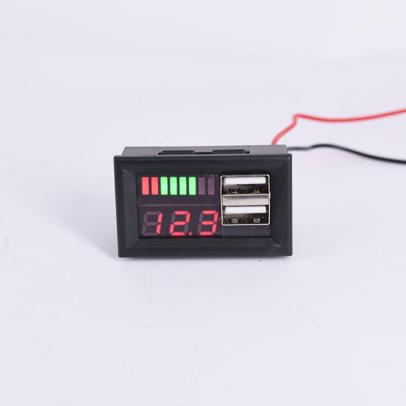 

USB Авто-Зарядка 2 X USB 5V 2.1 A QC