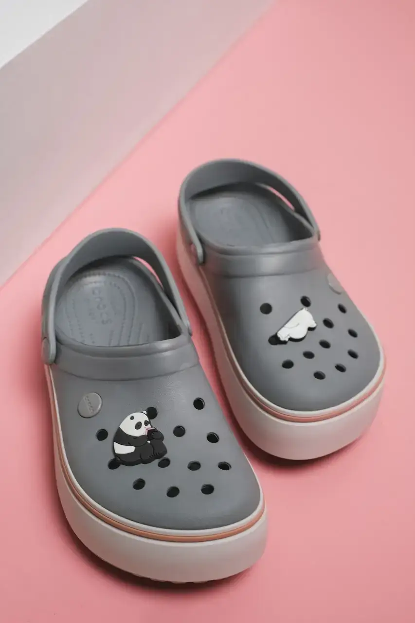

Кроксы Crocband Platform Clog серые