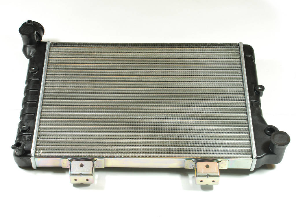 

Радиатор охлаждения ВАЗ 2103, 2106, 2121, 2106-1301012 CARWAY