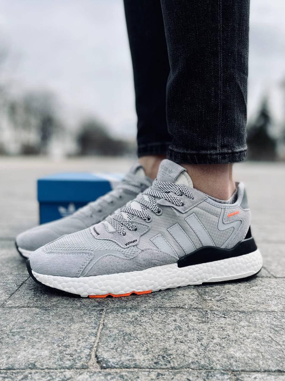 

Adidas Nite Jogger серые мужские демисезонные кроссовки. Лето/осень/весна, мужские замшевые кроссовки. 45, Серый