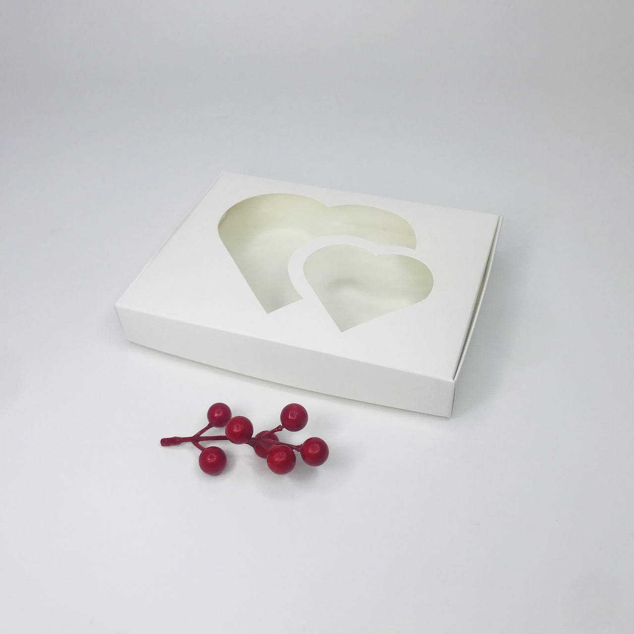 

Коробка для пряника, 200*150*30 мм, с окном 2 сердца, белая, Белый