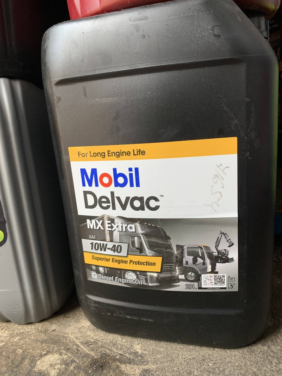 

Масло Mobil Delvac MX Extra 10w40 20л