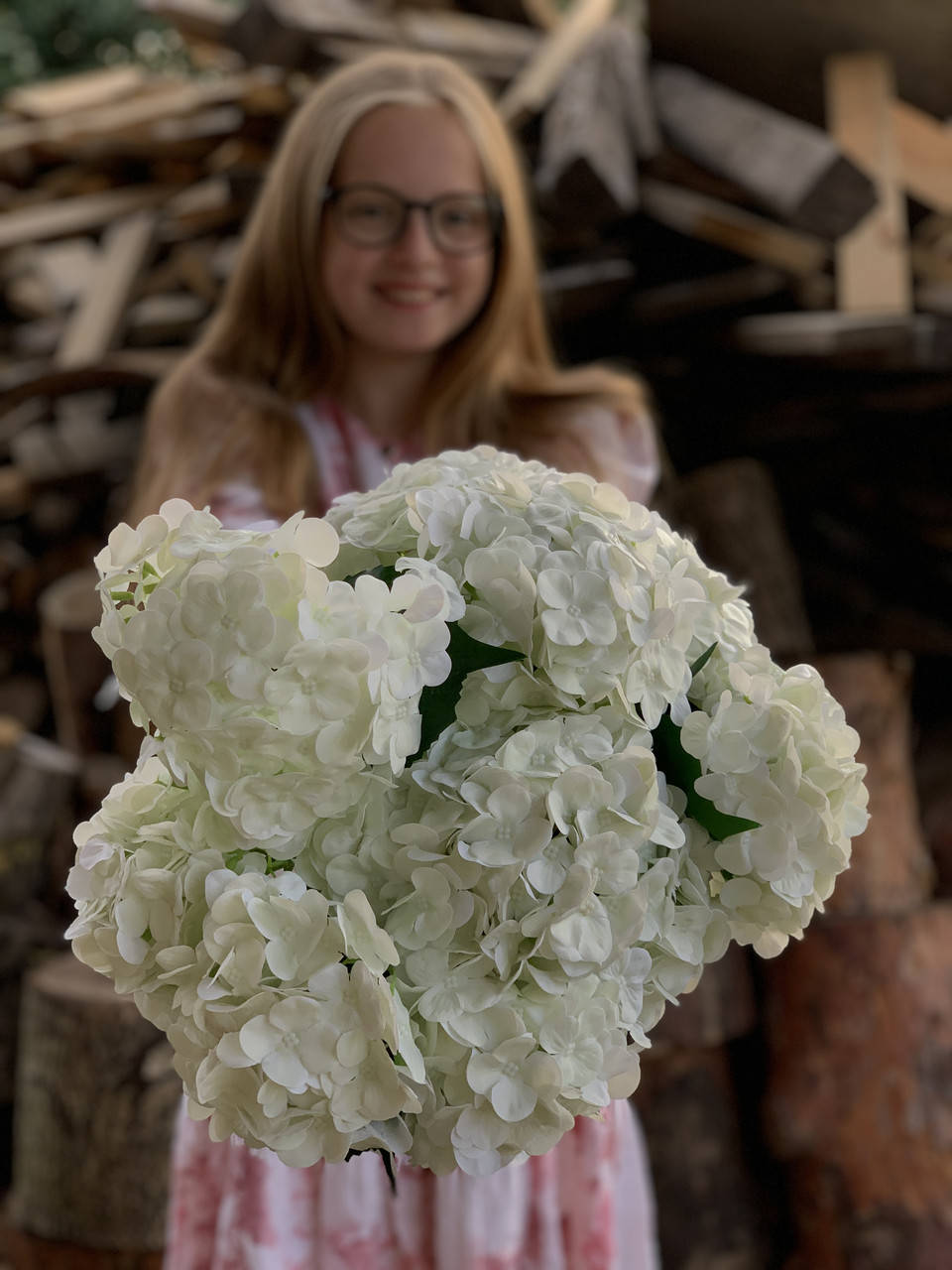 

Гортензия латексная белая, Белый