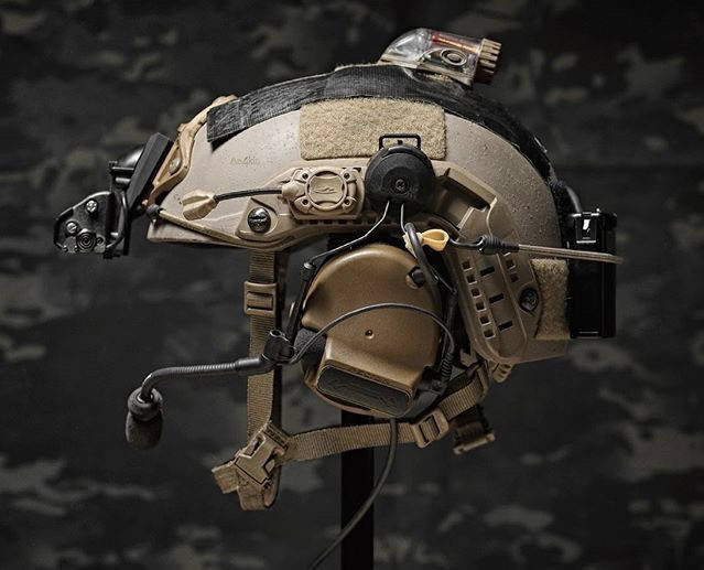 

Кевларовая каска FAST 3A Coyote Brown