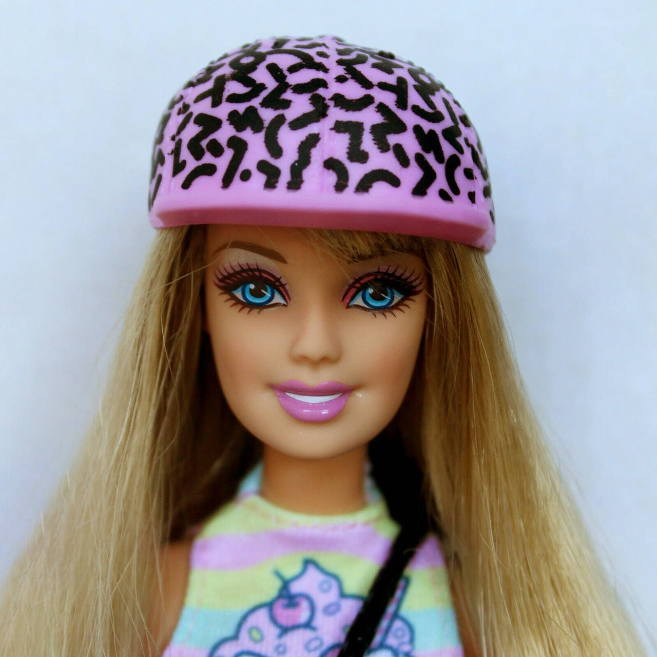 

Кукла Барби с шарнирными коленями оригинал mattel