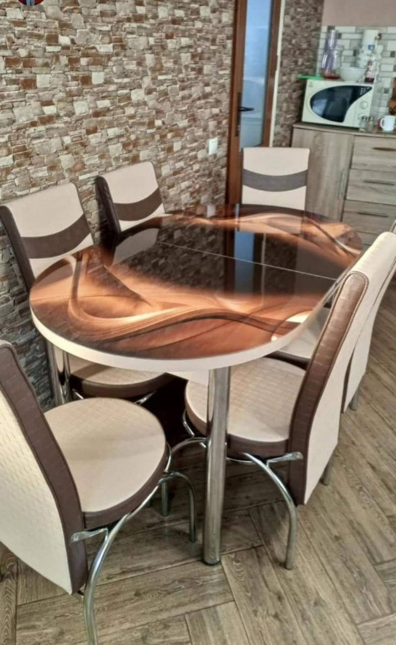 

Обеденный комплект, кухонный Овальный стол и 6 стульев, коричневый, ножки хром