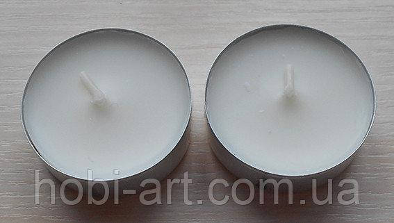 

Свічка парафінова D-38мм, 4 години горіння