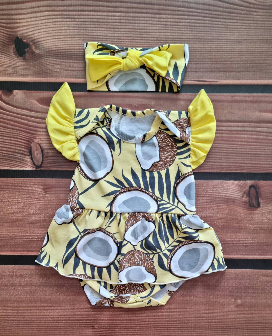 

Комплект 2-х предметный ( боди + повязка)