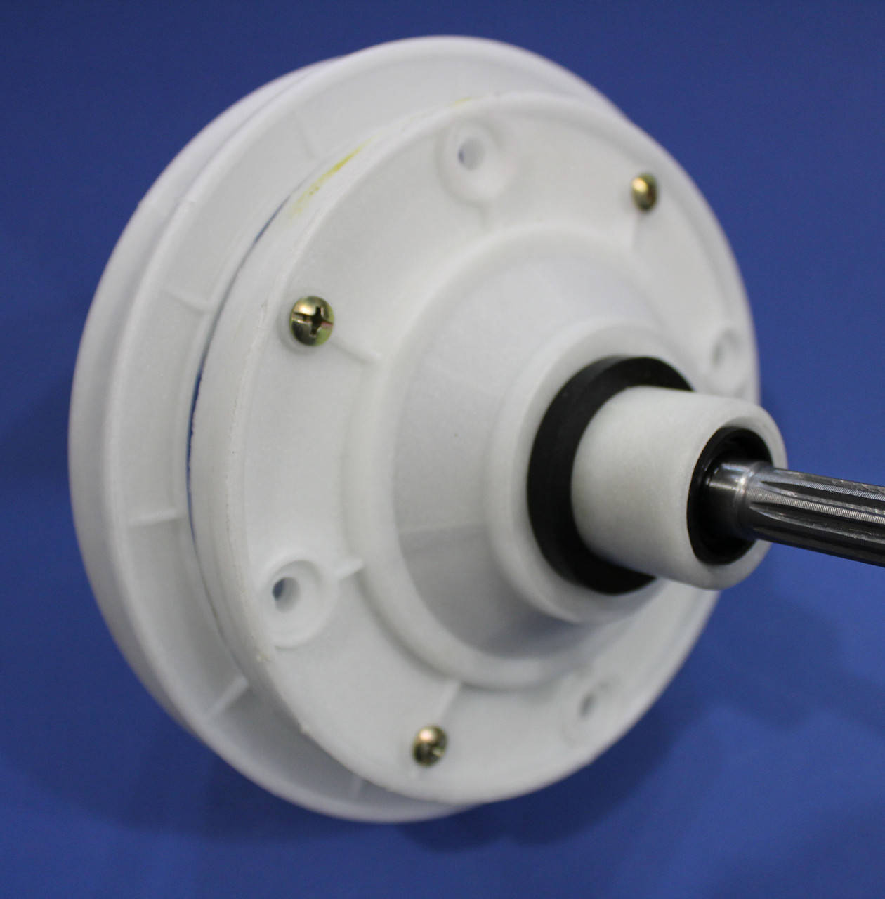 

Редуктор для стиральной машины Saturn (вал 10 шлицов)