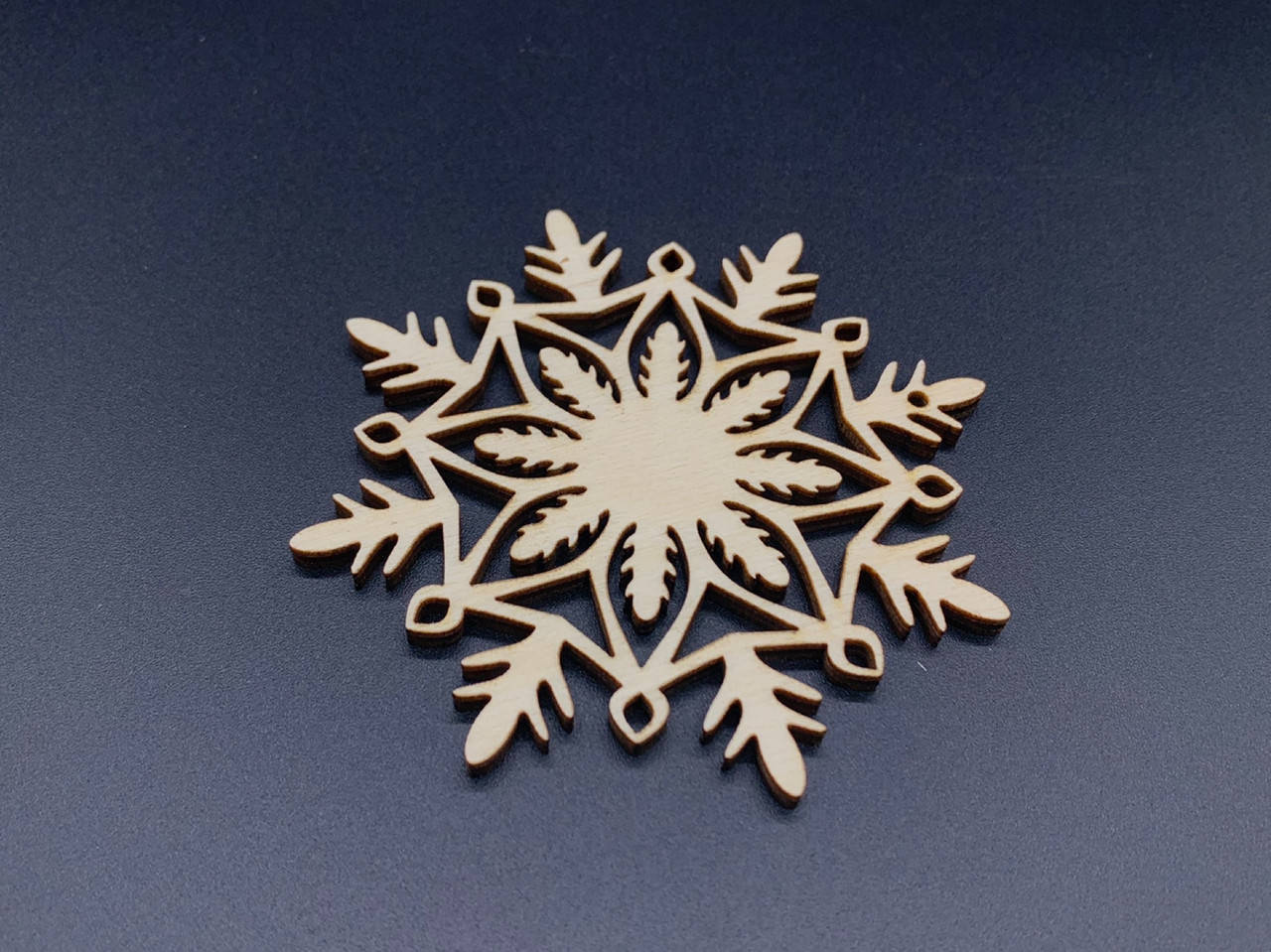 

Деревянная новогодняя игрушка. Фанера. 9см