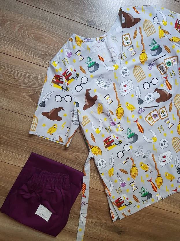 

Принтованый медицинский топ "Гарри Поттер", Серый