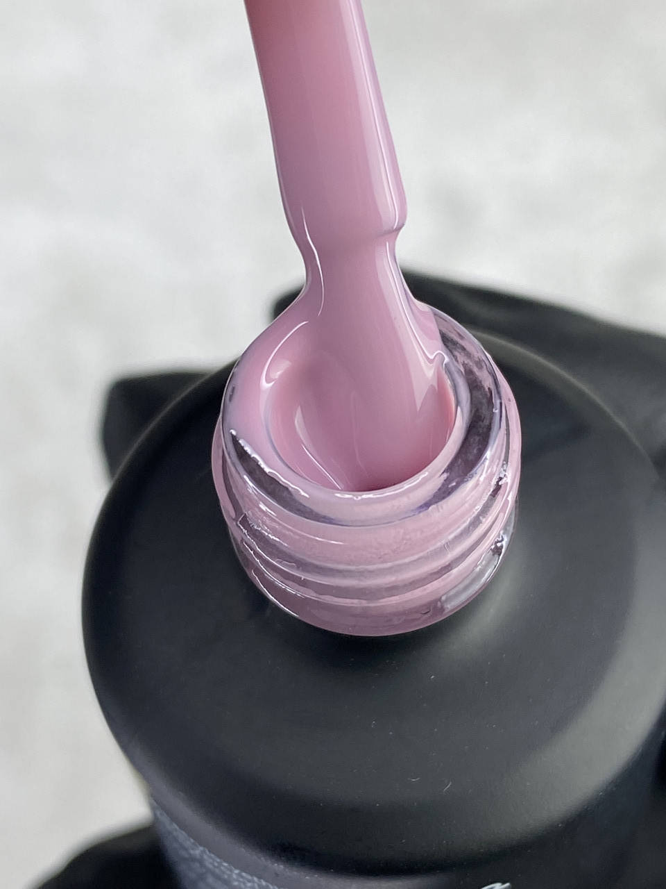 

Камуфлирующая база Touch lilac 15 мл для маникюра