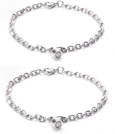 

Парные браслеты с магнитами на якорной цепочке