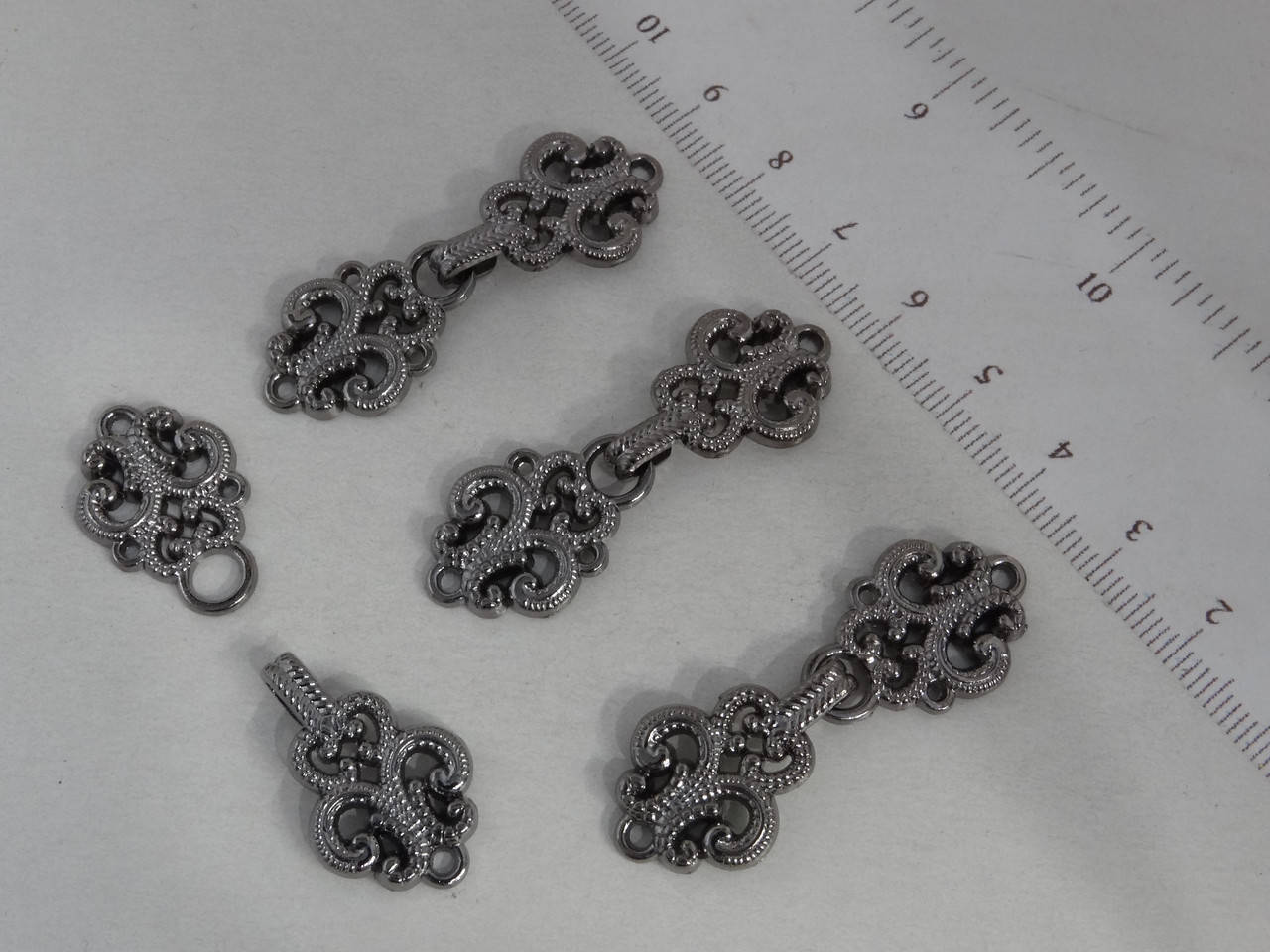 

Застежка декоративная 012 silver black gold т.никель