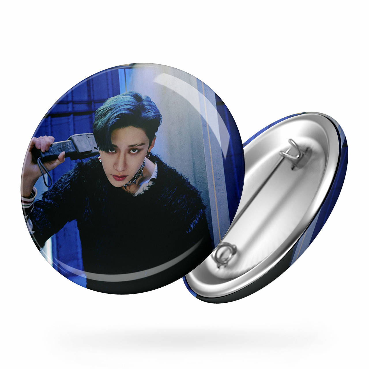 

Значок Stray Kids 49 Bang Chan