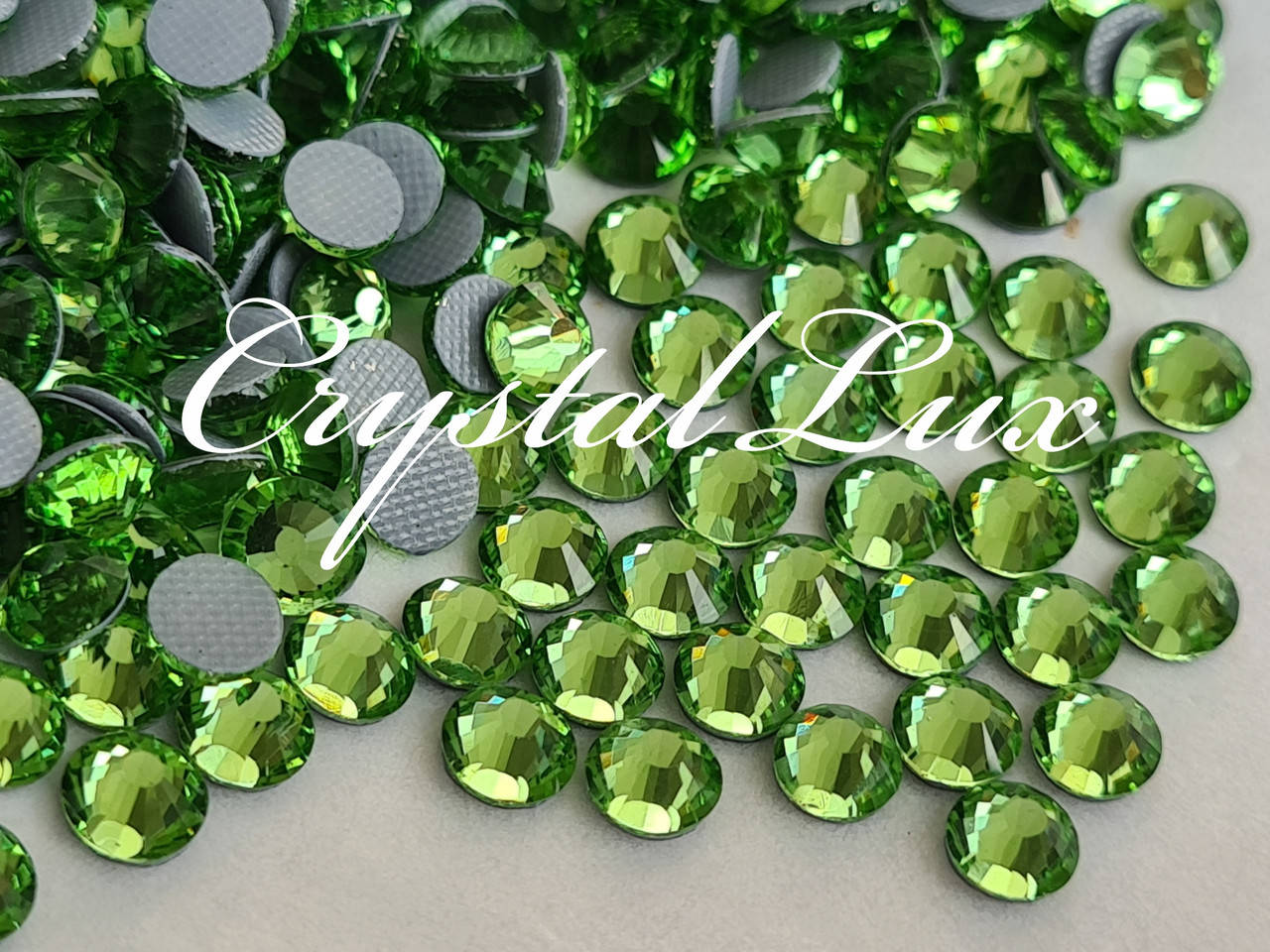 

Термо стразы Lux ss16 Peridot (4.0mm) 100шт