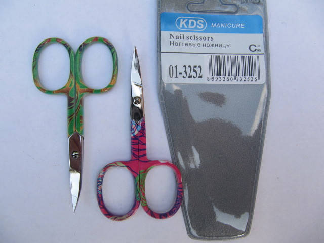 

Ножницы ногтевые KDS загнутые цветные