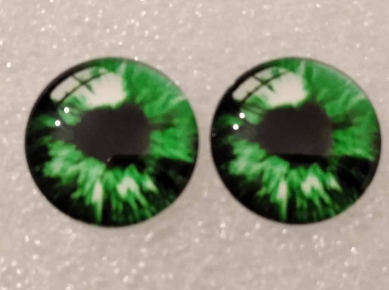 

Глаза для Блайз (Blythe), стекло. №426ч Клеевые. Диаметр 14 мм