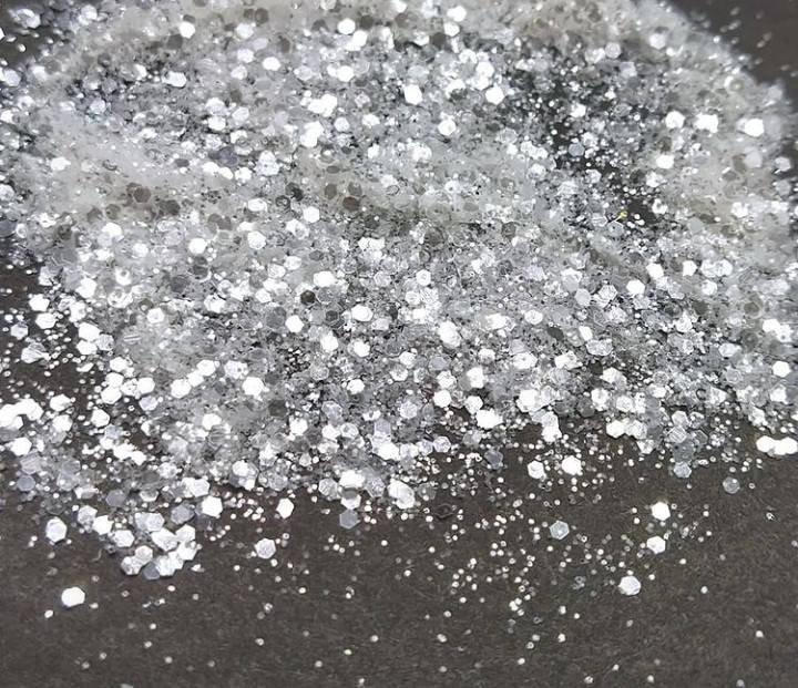 

Блёстки микс серебро/белые