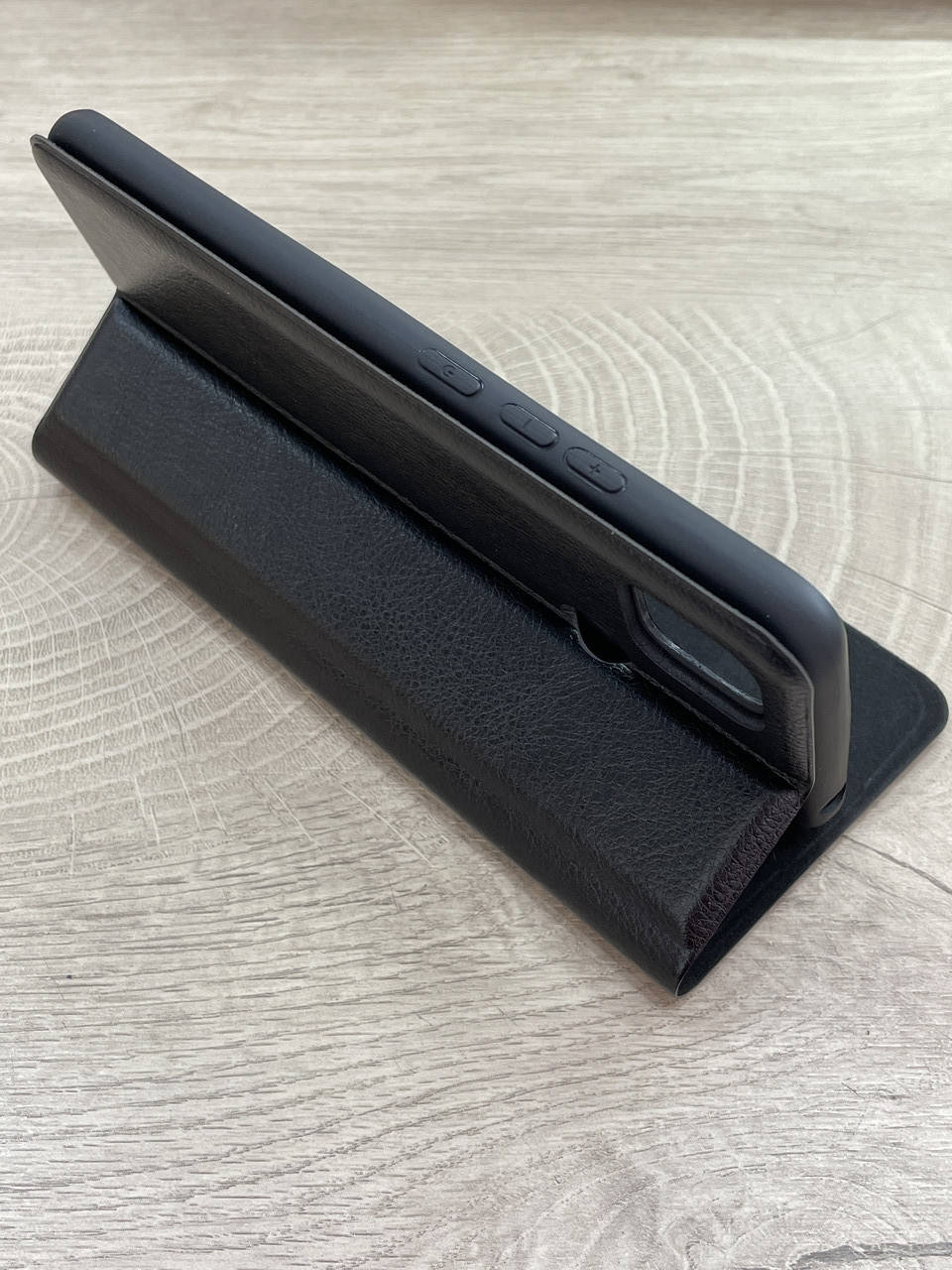 

Чехол-книжка на Xiaomi Redmi 9C Gelius противоударный черный