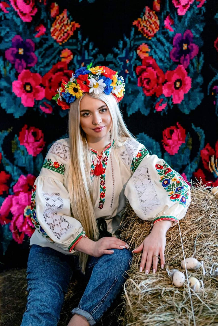 

Вишиванка жіноча Старовинна бежева