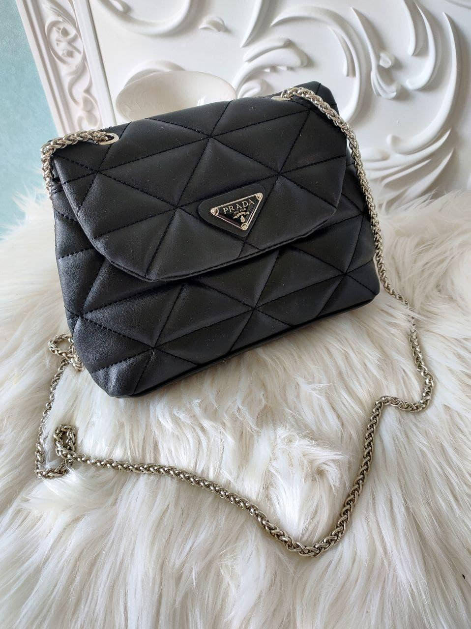 

Сумка Prada женская стеганная черная, Черный