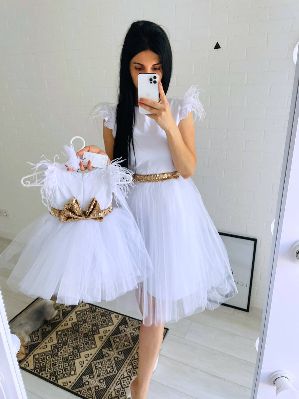 

Комплект нарядных платьев для мамы и дочки Family look
