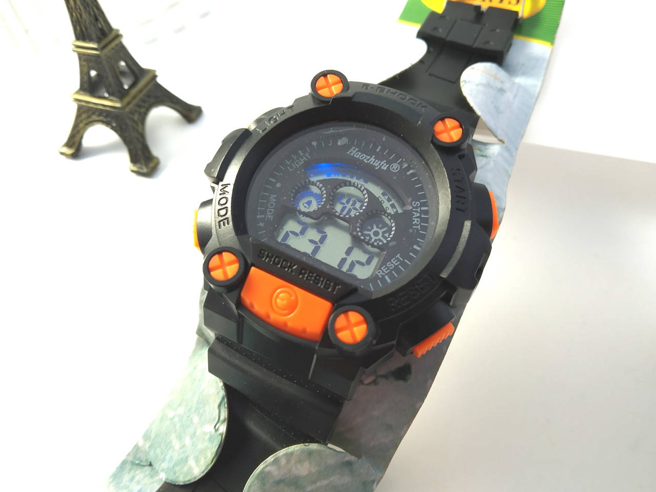 

Часы мужские спортивные цифровые наручные Haozfuhu оранжевые, часы мужские электронные с подсветкой оранжевые