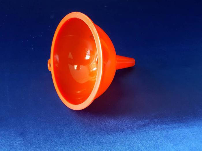 

Воронка пластмассовая №208 большая, d 13cm