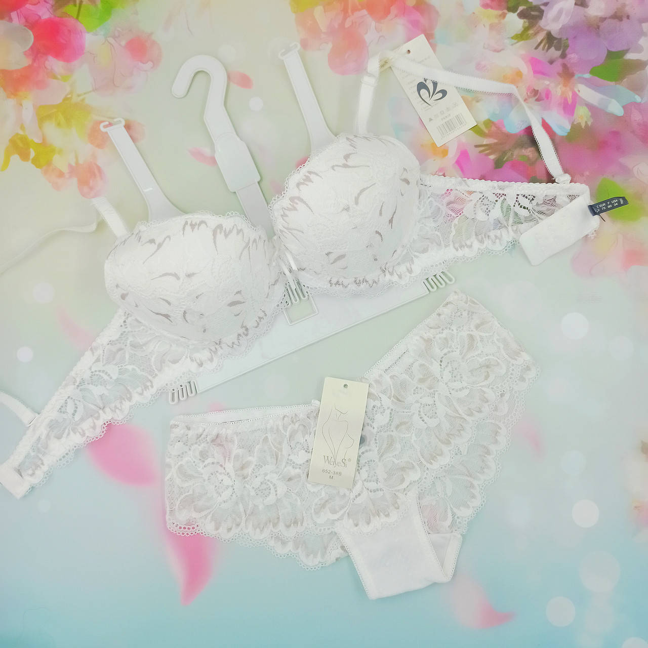 

Комплект бюстгальтер с трусиками Weiyesi без пуш апа 75B молочный (652-3)