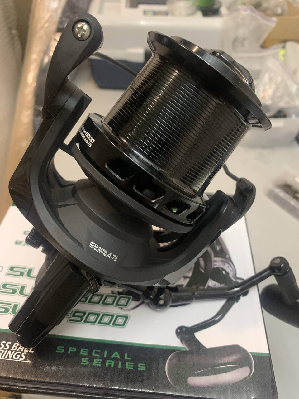 

Катушка карповая Shark Surf 9+1bb Carbon 9000
