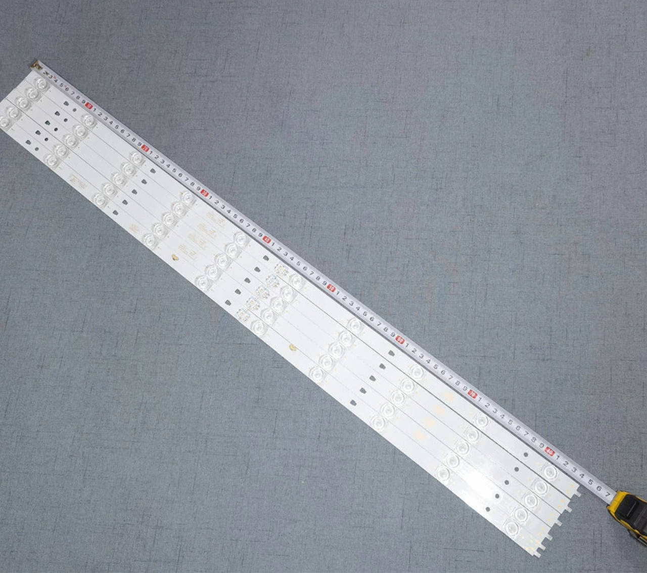 

43" ПОДСВЕТКА KIVI 43UK30G LED43D10A-ZC14FG-01