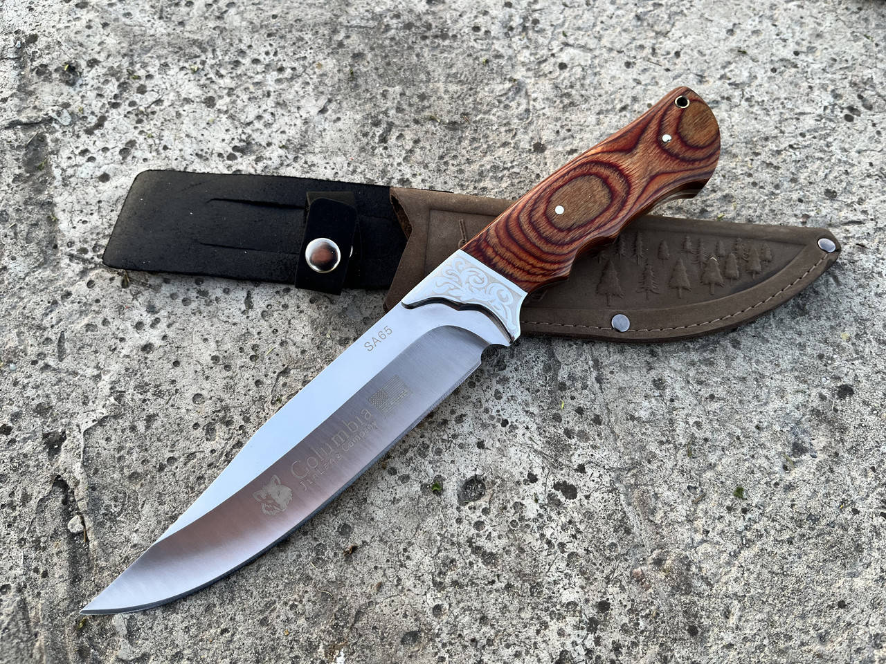 

Нож охотничий туристический Columbia SA65 с кожаным чехлом, Черный